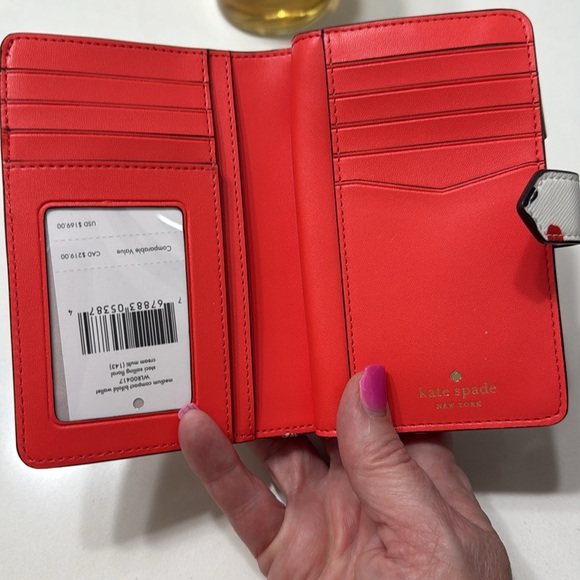 Kate Spade white Floral Wallet - Picture 4 of 7